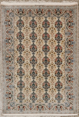 Tapis Ispahan Signé Salahi laine kork et soie - Époque du Shah Vers 1950 - Atelier Impérial